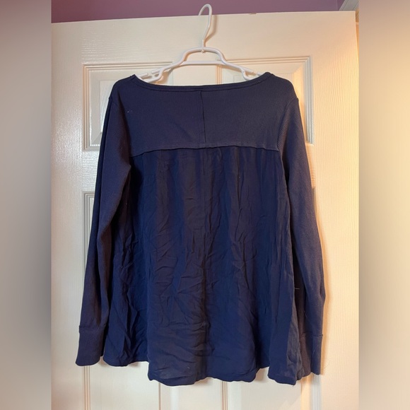 Altar’d State S navy, flowy long sleeve! - Picture 4 of 6
